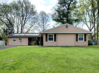 24 Edgewater Ln, Willingboro, NJ 08046