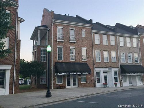 1st image of 147 Marketplace Ave
