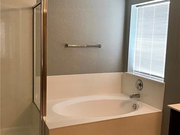 2nd image of 205 Newport Landing Pl