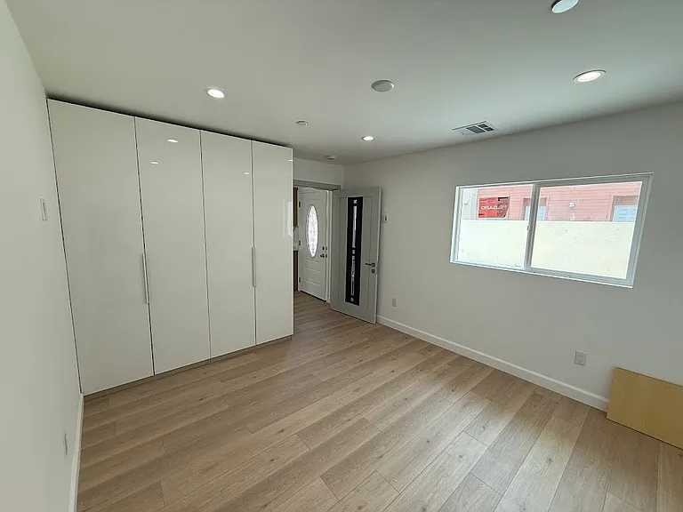 321 Porter St #A — Photo 3