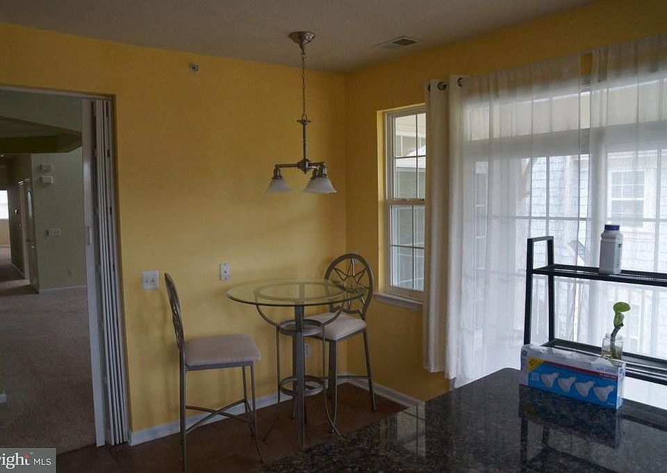 1st image of 13962 Greendale Dr #14