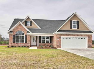 389 Farmtrac Dr, Galivants Ferry, SC 29544