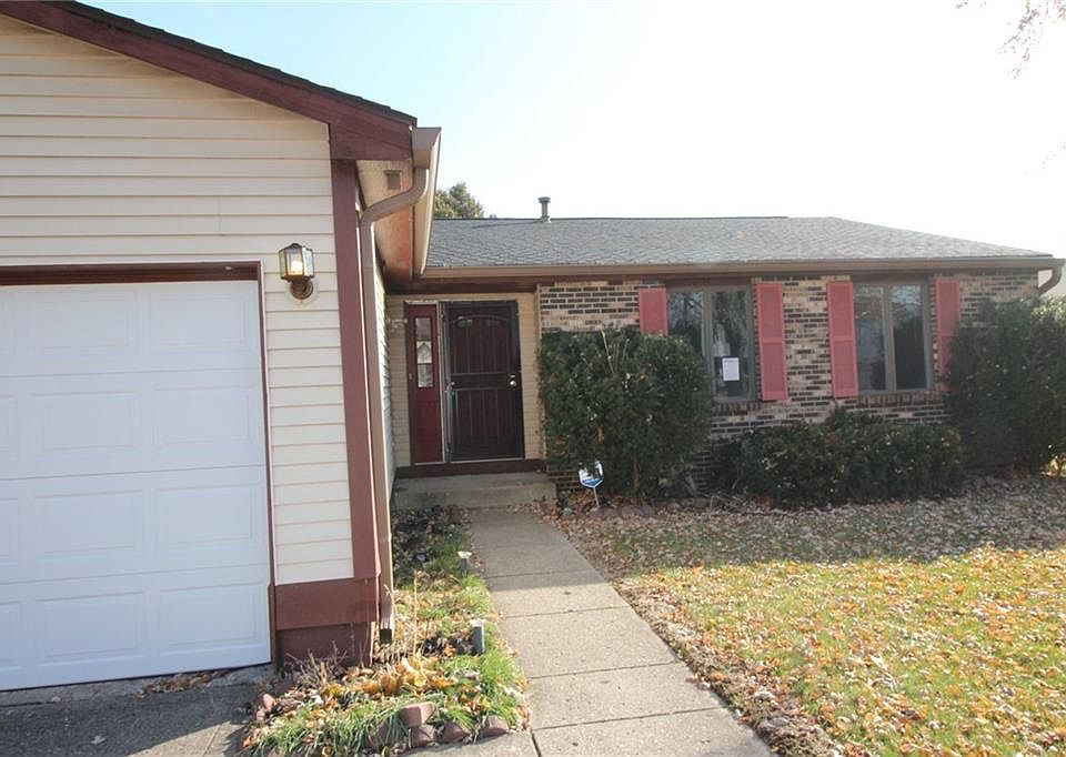 1st image of 6755 N Middleton Ct