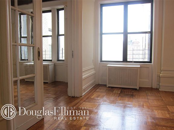 2nd image of 251 W 92nd St APT 12D