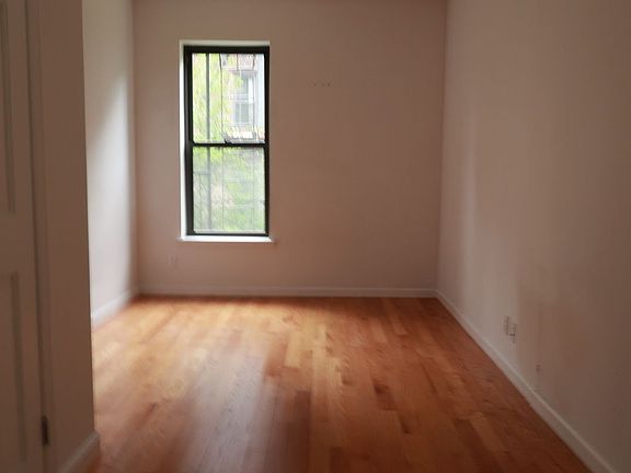 3rd image of 556 Dean St APT 2R