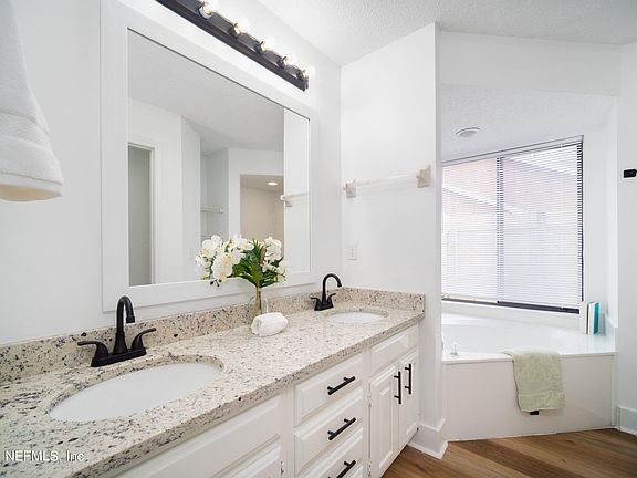 4th image of 3813 KARISSA ANN Place E