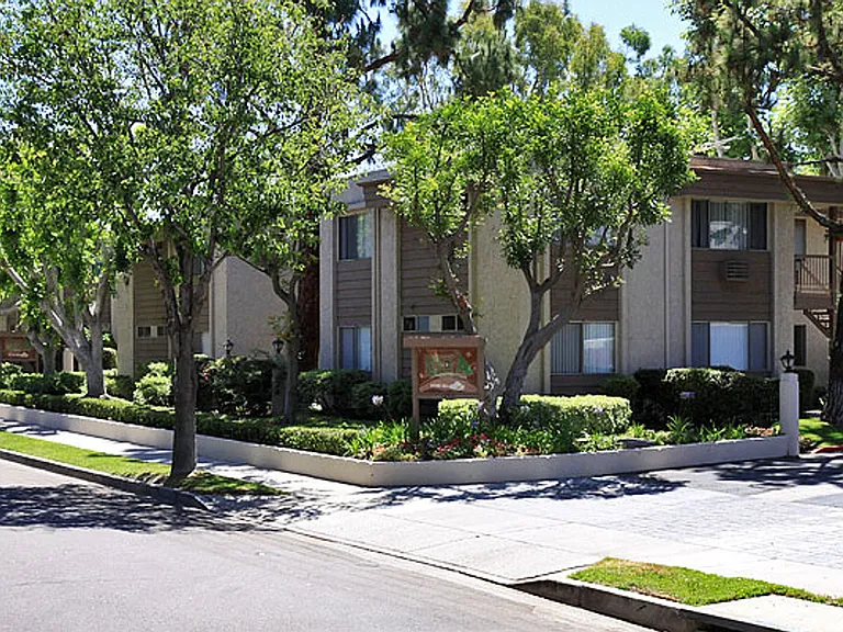 Sutter's Mill Apartments — Photo 14