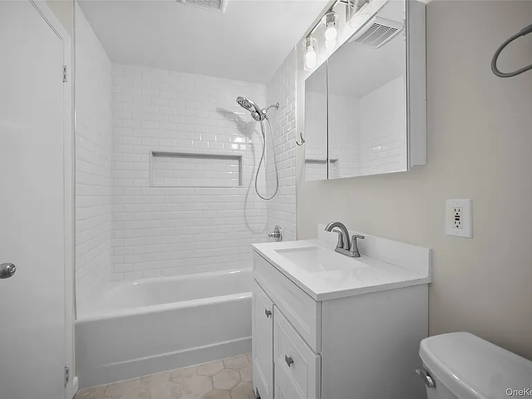 520 Ashford Ave #5 — Photo 25