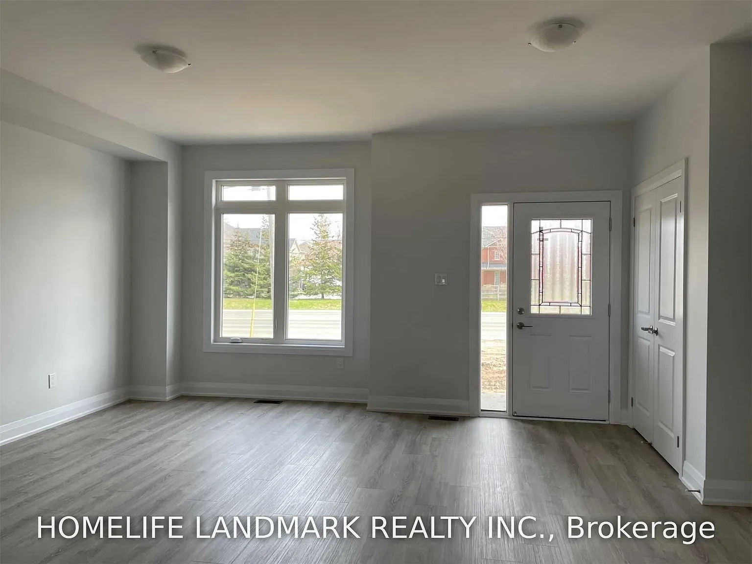 4 bed, $3,600 — Photo 2