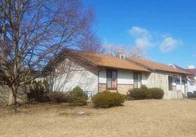 2nd image of 514 Farm View Rd