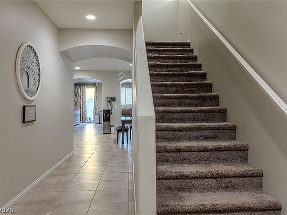 3rd image of 5336 Mountain Garland Ln