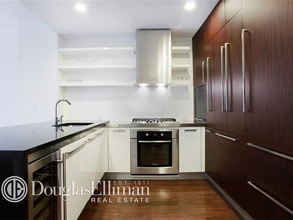 2nd image of 133 W 22nd St APT 7C