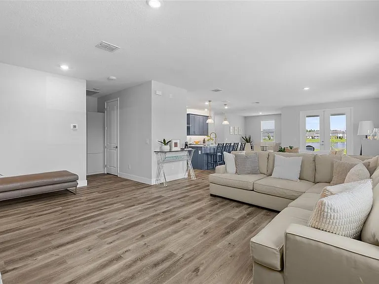 2205 Broadbrook Dr — Photo 8