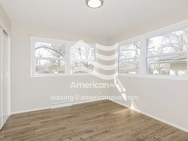 526619_010_wm_-_bedroom_13529451.jpg