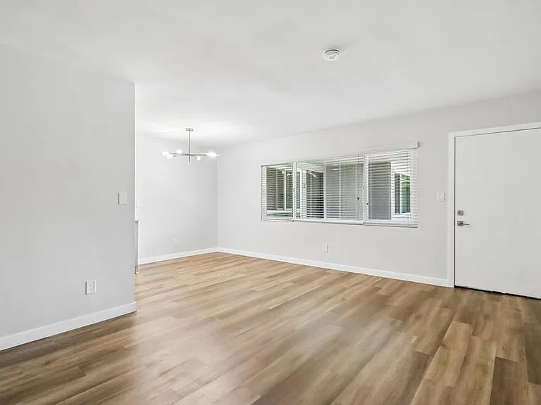 21107 Amie Ave #25 — Photo 26