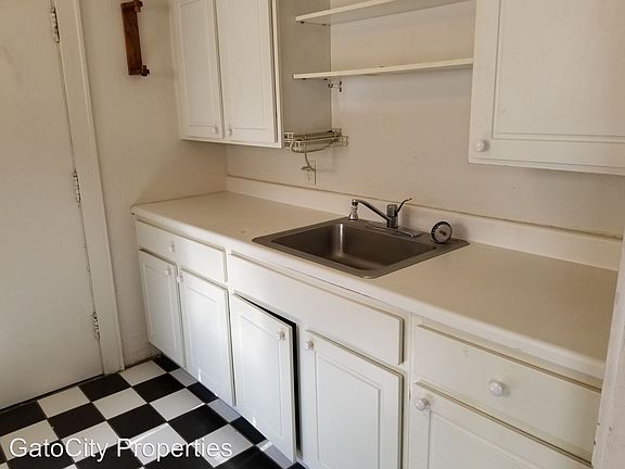 5th image of 4757 S Lake Dr APT 07