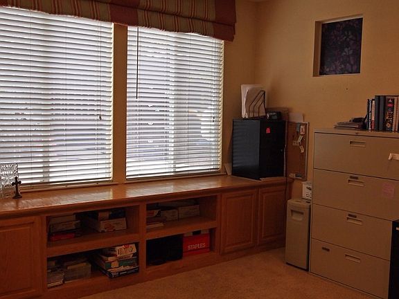 5th image of 4651 Winchester Dr