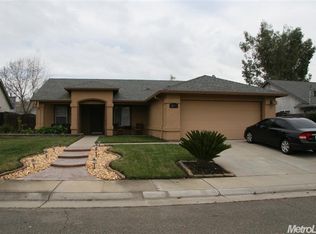 1169 Park Heights Dr, Galt, CA 95632