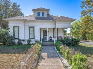 309 W Elm St, Winnsboro, TX 75494