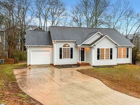 2nd image of 121 Caroway Ct