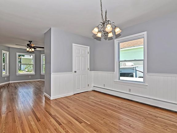 3rd image of 12 Cypress Ave