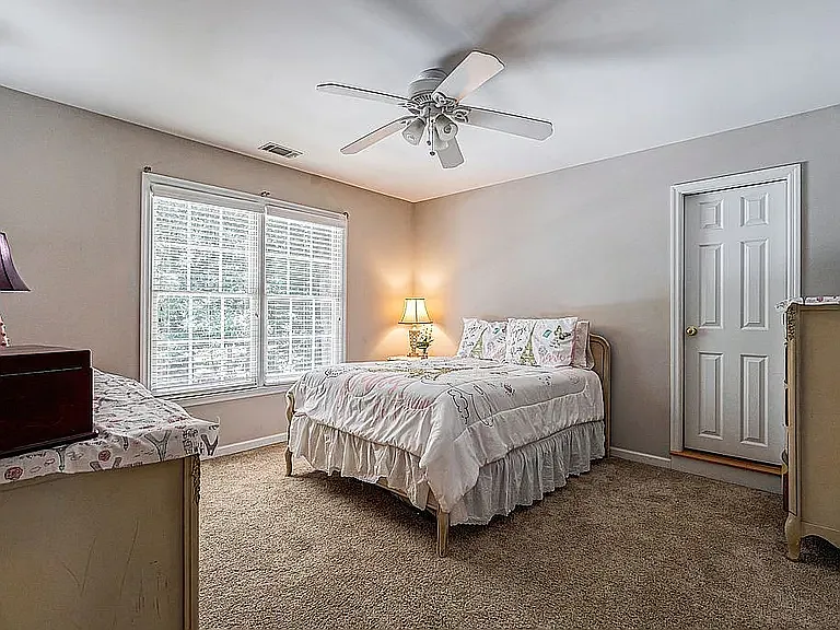 1071 Liberty Ln — Photo 21