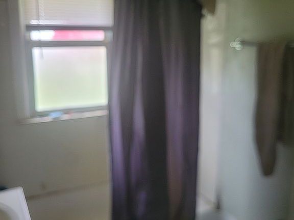 3rd image of 1029 Lorene Ave