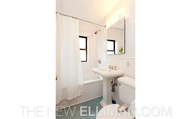Sold by Douglas Elliman | media 20
