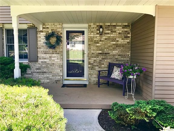 3rd image of 27 Stonecroft Dr