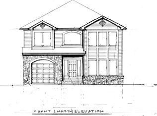 732 Freedom St, Babylon, NY 11702