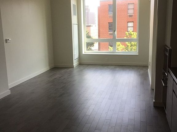 2nd image of 285 W 110th St APT 5C
