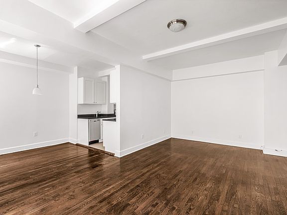 5th image of 12 E 86th St APT 204