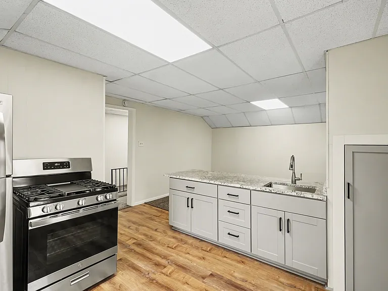 306 N Shiawassee St #2 — Photo 4