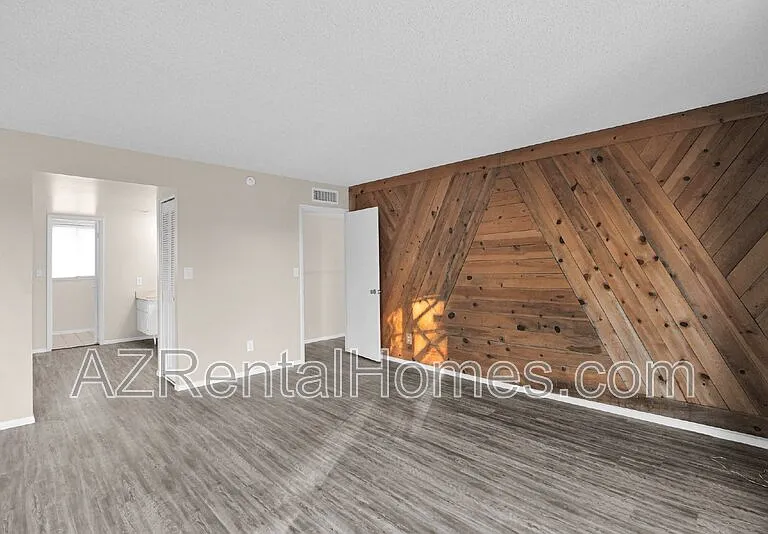 966 E La Jolla Dr — Photo 17