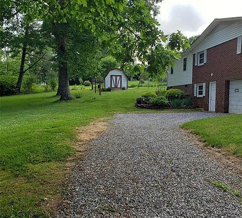 4th image of 152 Whispering Pines Dr