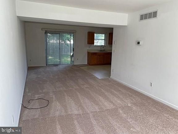 3rd image of 7717 Grace Ave