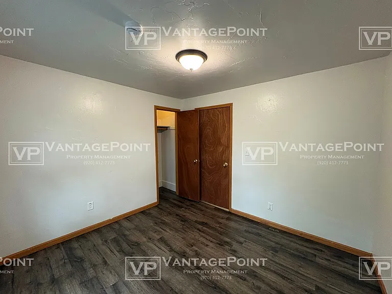 1079 Shawano Ave — Photo 12