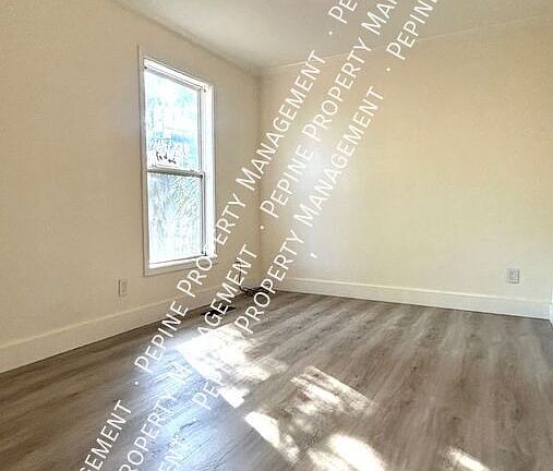 5th image of 2905 SW Archer Rd Unit T-4025