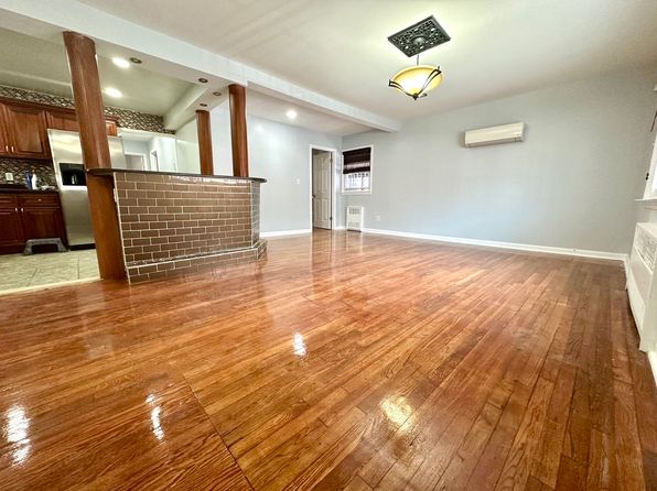 3446 111th St FLOOR 1