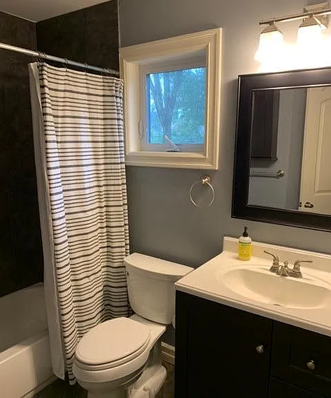 218 N Washington Ave — Photo 23