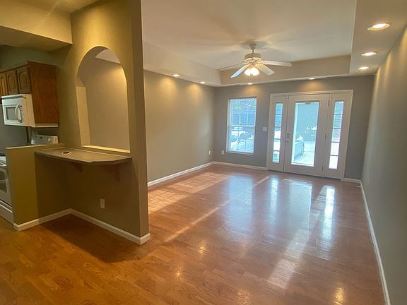 2nd image of 1403 Wilson Ave APT 102