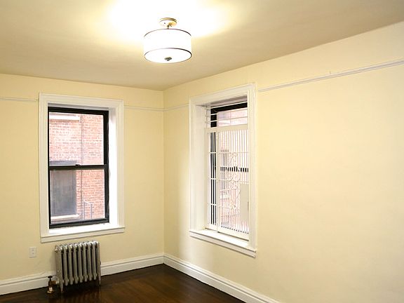 3rd image of 220 Cabrini Blvd APT 1C