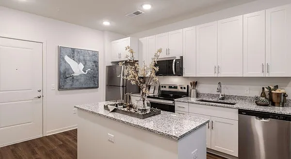 The Edgewater on Lake Fairview — Photo 1