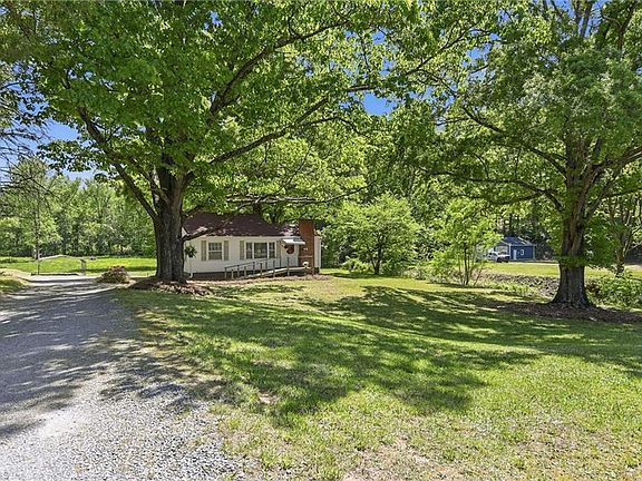 5th image of 4966 Red Pine Ln