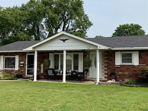 2nd image of 2161 Dawn Pl
