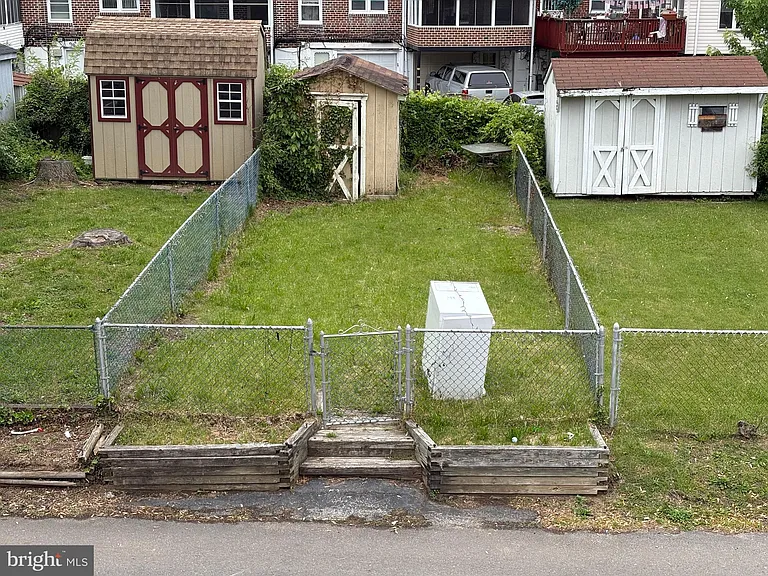1053 Taylor Dr — Photo 16