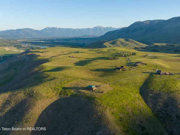 7555 S Squaw Creek Rd, Jackson, WY 83001