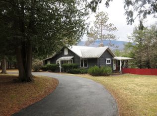 16 Cunningham Ln, Wilmington, NY 12997