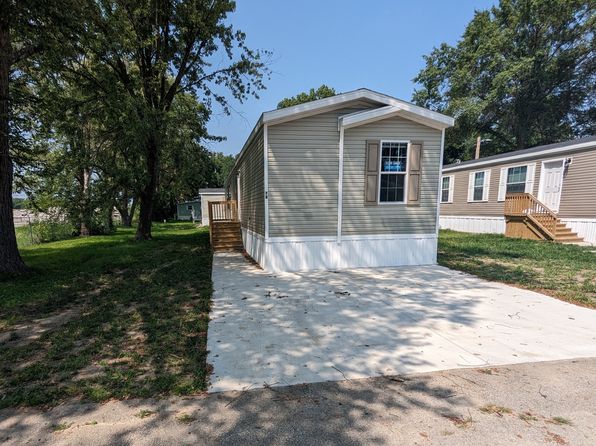 78 Loraine Dr
