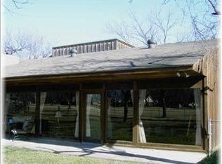 9002 Woodlawn Dr, Granbury, TX 76049